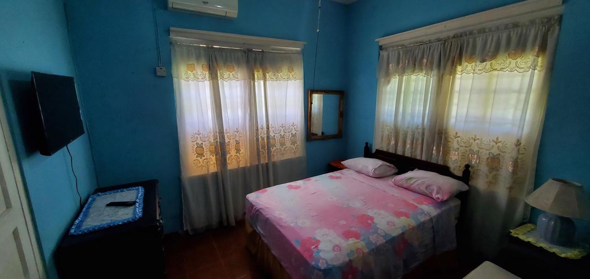 Little Shaw Park Guest House Ocho Rios Eksteriør billede