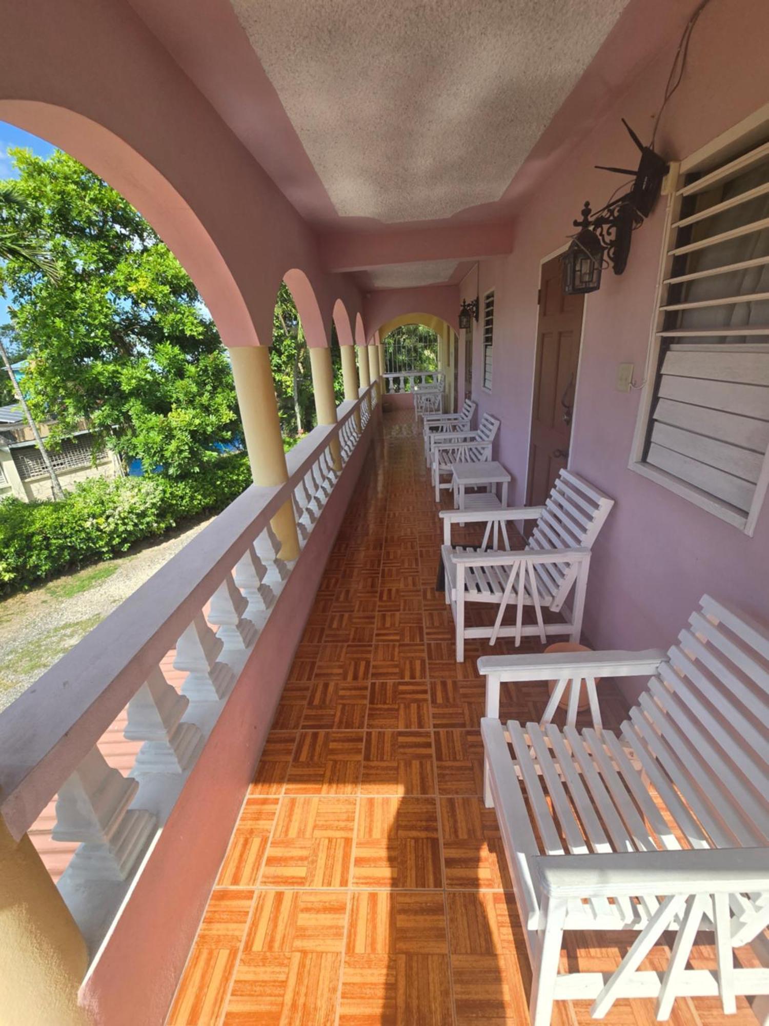 Little Shaw Park Guest House Ocho Rios Eksteriør billede